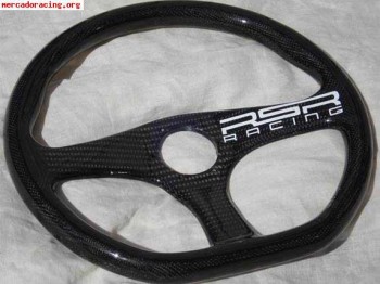 Volante 100% en fibra de carbono