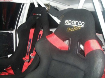 Se venden baquets y arneses