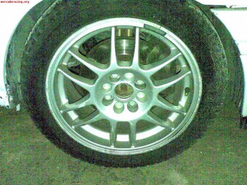 Se vende  mucho material de clio 16v