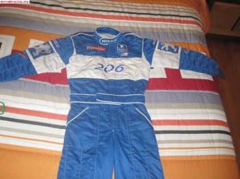 En venta 2 monos sparco desafío peugeot