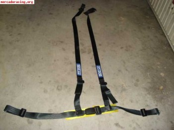 Vendo arnes sparco
