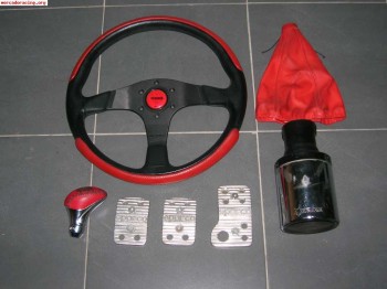 Volante y pomo momo...