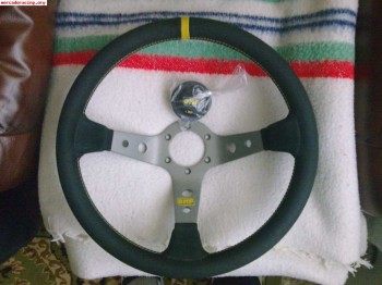 Se vende volante omp de piel vuelta por 90 euros