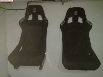 Bakets sparco nuevos con 5 meses acepto pantalla 2 din