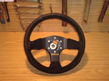 Se vende volante sparco 