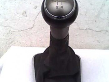 Vendo palanca de cambios seat ibiza 1.8 turbo 20v. cupra