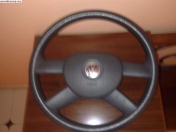 Se vende volante de volkswagen golf v