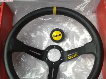 Volante sabelt, embutido de 90mm   piña nissan 200sx.