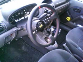 Desplazado   piña para clio ii