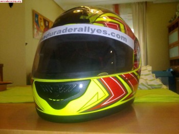 Vendo casco y botines 