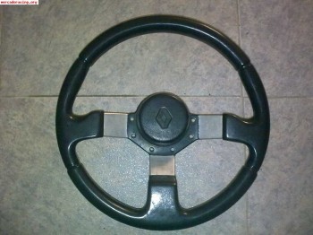 Volante renault 5 gt turbo con piña