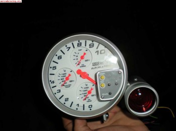 Reloj cuentarevoluciones,con reloj presion del aceite temper