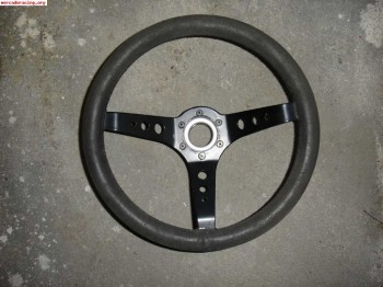 Vendo volante desplazado 40 euros