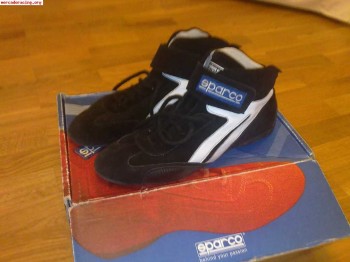 Botas sparco, ropa ignifuga y collarín