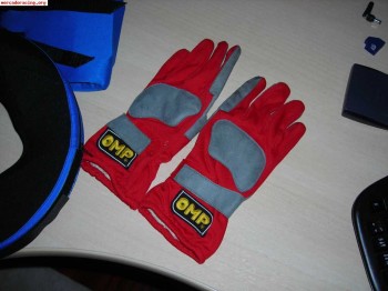 Vendo collarin guantes y costillar de karting