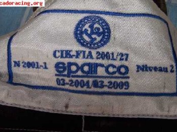 Se vende equipación homologada de karting