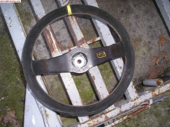 Volante omp de dos radios con piña para saxo