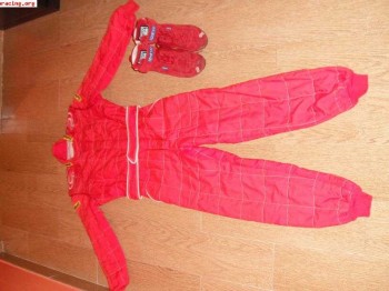 Vendo mono y botas