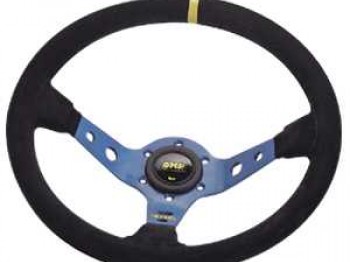 Volante con piña y pedales