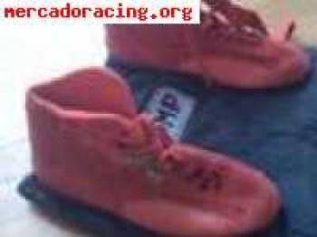 Botas competicion homologadas