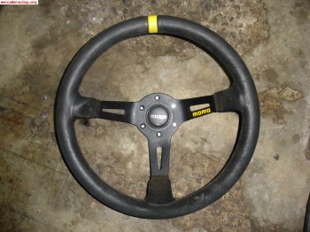 Volante momo desplazado