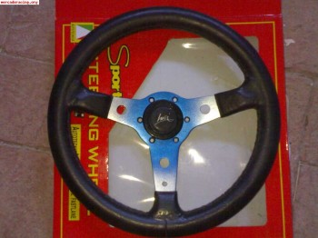 Se vende volante usado de la marca luisi con piña para golf 