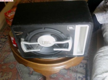 Subwoofer jbl 1200 w y amplificador alpine 250 w