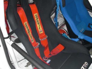 Vendo baquet sparco y arenses sabelt 