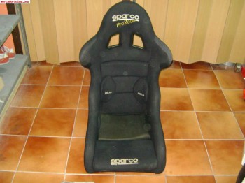 Se vende bacquet sparco pro 2000