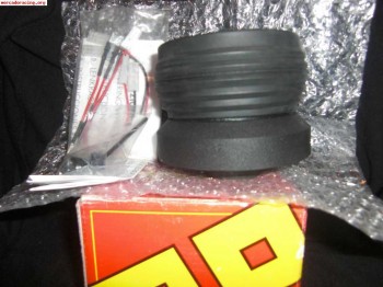 Vendo piña momo ref. 12115118015 hub para toledo,ibiza,leon,