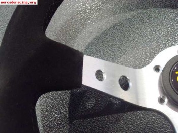 Volante wrc3 piel vuelta vitola amarilla brazos plata o negr