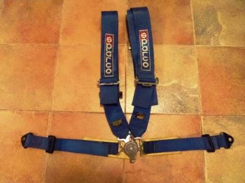 Vendo 2 arneses sparco 4p.