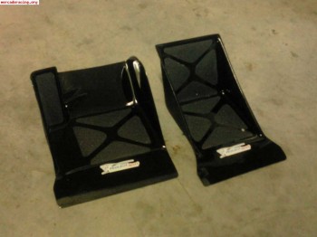 Se vende reposapies piloto y copiloto para 205 o similar !!