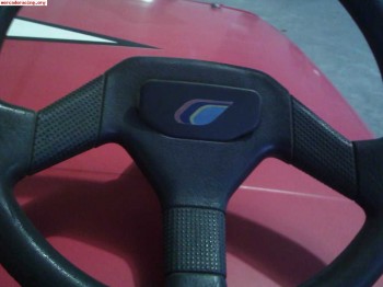 Se vende o se cambia volante de serie para 205 rallye