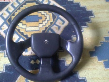 Vendo volante clio williams por 30 euros