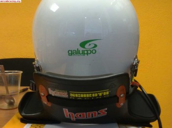 Se vende casco y hans con un año