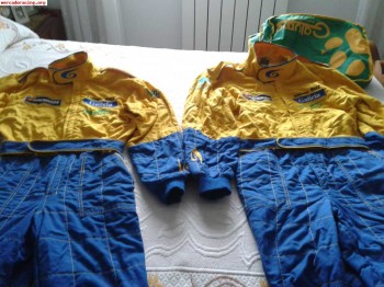 Se venden 2 fundas de l volante racc-galicia