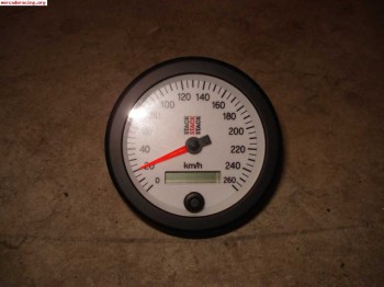 Reloj cuentakilometros stack