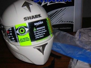 Casco karting shark