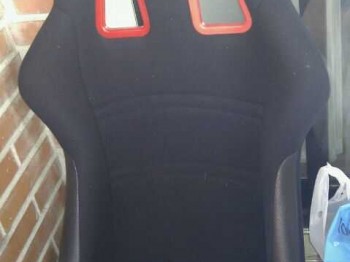 Se vende escape grupon y baquet sparco para saxo vts