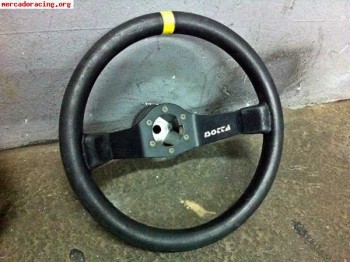 Volante isotta de piel vuelta con piña