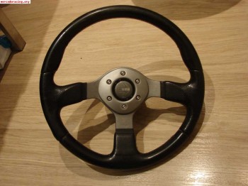 Volante momo race perfecto estado