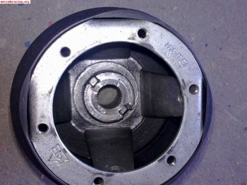 Se vende piña momo para volante desplazado