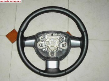 Vendo, volante ford focus sport de tres radios. 