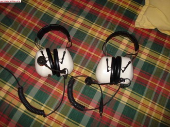 Se venden cascos de enlace y centralita