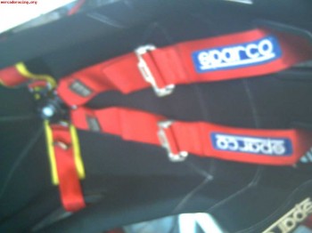 Se venden 2 arneses sparco caducados