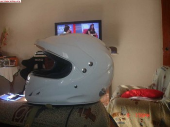 Vendo casco cerrado.
