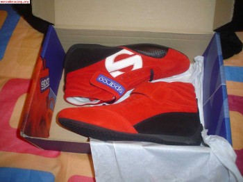 Se vende botas sparco talla 41 nuevas sin estrenar