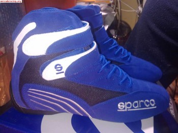 Botas sparco nª42 a estrenar.