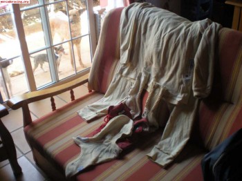 Se venden dos monos uno sparco y otro lico talla 60 hologado